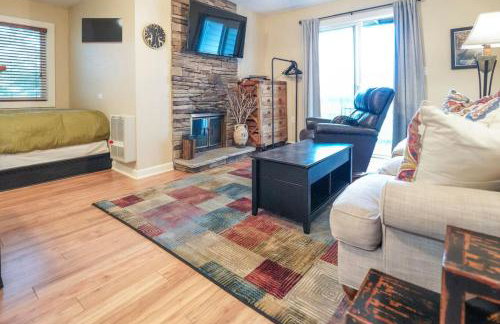 First floor, Studio, Resort Access, Portable AC - Foto 4