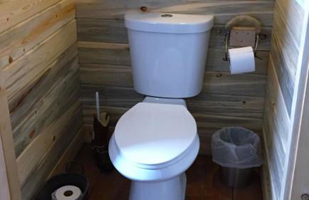 Canyonlands Barn Cabin with Loft, Full Kitchen, Dining Area for Large Groups - Photo 16