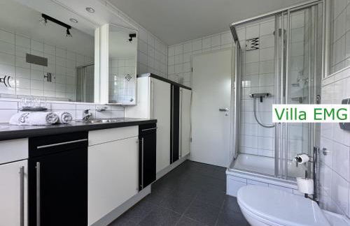 Ferienhaus Villa EMG Gelsenkirchen nah Essen Dortmund mit Pool und Garten für Familien Gruppen bis 21 Personen - Foto 45