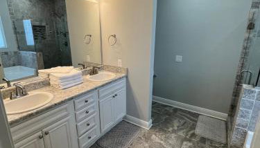 RV Ready 3BR 2BA Home Near Navarre and Destin - Foto 2