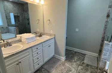 RV Ready 3BR 2BA Home Near Navarre and Destin - Foto 2