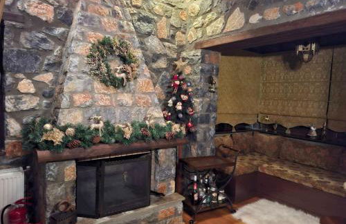 Blessings Chalet στον Παλαιό Άγιο Αθανάσιο με Τζάκι, Barbeque, μεγάλη αυλή και υπέροχη θέα - Foto 4