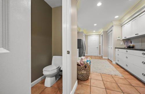 Hobbs Mill Ski Lodge Theater Games Dogs OK - Photo 53