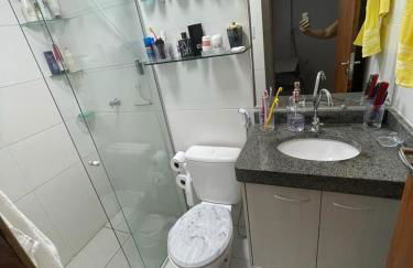 No Atalaia, Fort Poseidon rua do Atalho a 700 metros da praia do Atalaia, apartamento novo decorado, varanda, sala de estar e jantar, 02 suítes, 03 banheiros, lavanderia, cozinha, piscina, churrasqueira, salão de jogos, vista parcial das dunas e mar - Photo 41