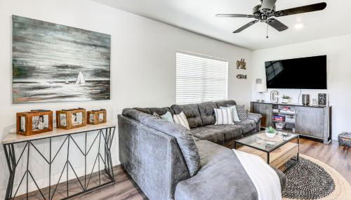 Riverfront Royal Home with Hot Tub and Fire Pits! - Foto 4