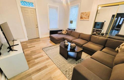 2 BR - Off Street Parking - Amazing View Nearby - Foto 12