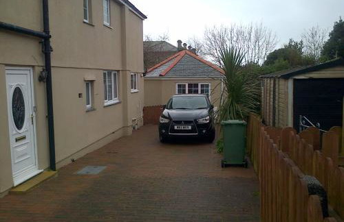 The Annex - Penzance town centre with parking - Photo 10