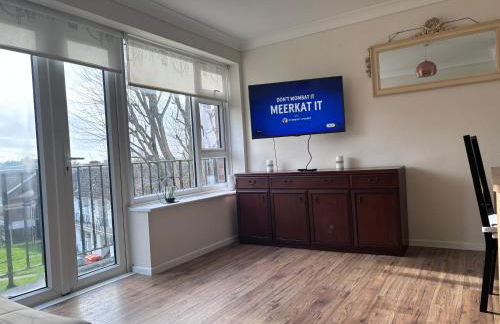 Spacious 2-bed Apartment in Hornchurch - Foto 9