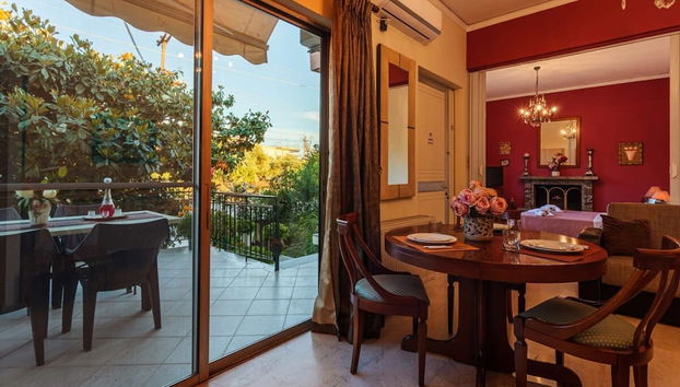 Stylish Seaside Home - Fully Equipped big Terrace - Foto 2, Habitación