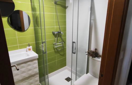 Piso céntrico en Viveiro con aparcamiento - Foto 12