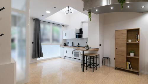 Spacious OCEANOGRAFIC Flats Valencia - Photo 3, stove