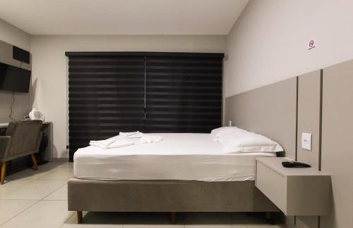 Lou Suítes - 8 - com sacada e vista da cidade - Foto 28