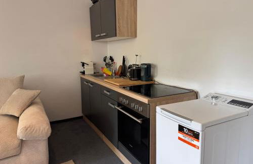 Quiet Family Apartment - 10 min to Center & Oktoberfest - Free Parking - near Nymphenburg Palace & Botanical Garden - Photo 6