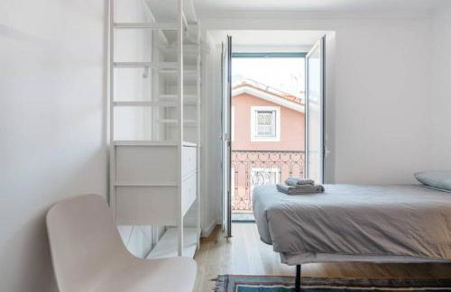 Beautiful Apartment with View of the Tagus River - Photo 4