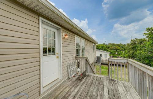 Coastal Emerald Isle Retreat with Deck and Grill! - Foto 25