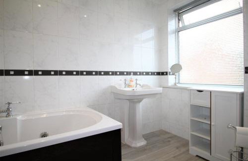 Whitley Bay - Sleeps 6 - Parking - Fast Wifi - Dogs Welcome - Foto 16