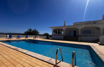 BnB Homes Luxurious Villa Stardust with Swimming pool & BBQ for Family Fun - Foto 37