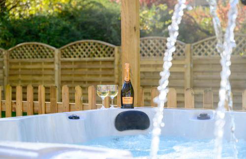 Relax at Little Hawkcliffe - Photo 38