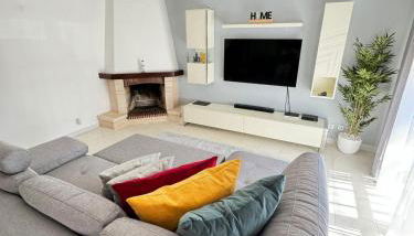 Modern Beach House - BBQ - 4 Beds - Photo 1