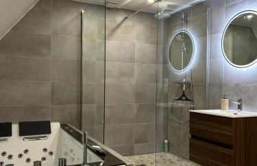 Charming Apartment with JACUZZI Centre Strasbourg Gare - Foto 1