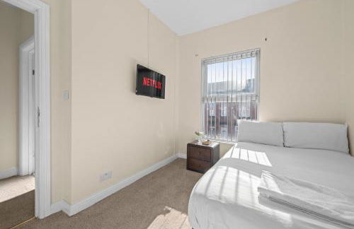 Three Bedroom House By Brookland Stays Serviced Accommodation Short Lets Manchester With Free WiFi - Foto 6