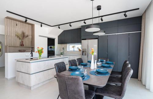 Villa Kurnatari - Photo 14