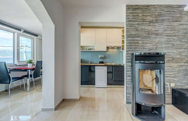 Apartment in Arbanija With Terrace - Foto 8