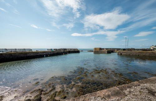 Kewwater Getaways Seafront Apartment in Johnshaven - Photo 6