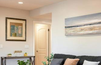 Luxury Estate with Sparkling Pool & Elegant Amenities - Foto 154