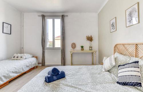 Big House - Parking Privée - Piscine - Wifi - tout équipée - Foto 49