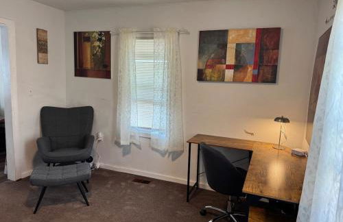 Cozy 3 4 BR Home Ideal for Family - Foto 19