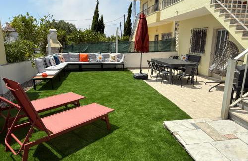 Moradia com escada e Jardim, Piscina Maio 2026 - Foto 1