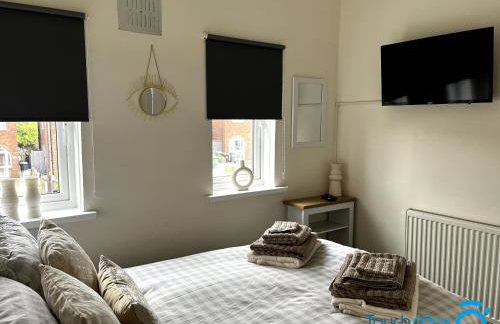 Stylish Cosy Home - M42, Airport, NEC & Train St - Photo 14