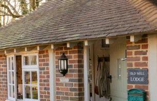 Old Mill Lodge by Huluki Sussex Stays - Foto 16