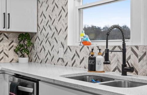 NFL Game-Day Base South Side near Acrisure - Foto 19