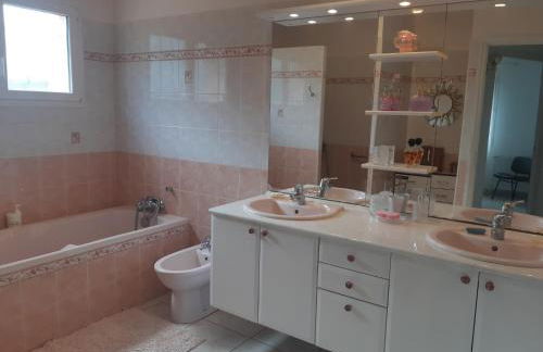 Villa de standing avec gd jardin arboré près d'Argelès sur Mer - Foto 6