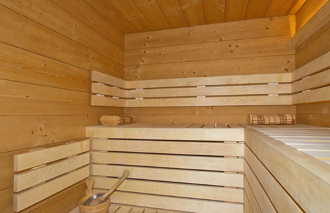 Chalet in Les Deux Alpes With Heated Pool - Photo 11