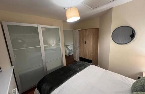 Big new house! 5BDR, sleeps 13, with parking - Foto 18