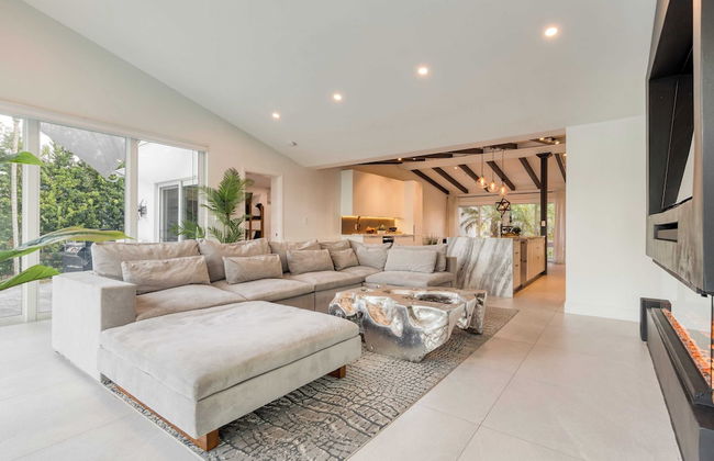 Luxury Waterfront Home w/ Pool, Hot Tub & Dock Near Las Olas Gulfstream - Foto 8