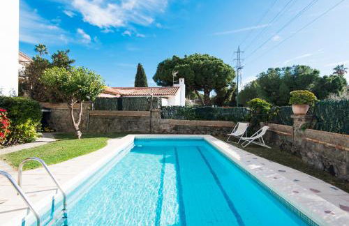 Queen Fabiola Villa, spacius home with private Pool in east Malaga - Photo 6
