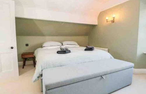 Bank Chambers in Bowness with Hot Tub and Lake Access - Photo 43