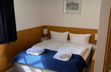 C4S COME4STAY - Alpenblick Watzmann-Kehlstein - TOP Lage im Berchtesgadener Land I bis zu 10 Personen I große Terrasse mit Blick auf die Berge I Smart TV I Billiard I WLAN I kostenloser Parkplatz - Foto 13