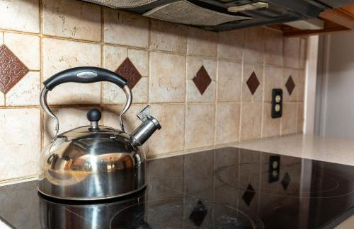 Charming School House with Large Pool - Foto 50