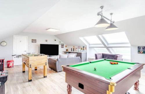 Tigh Na Mhor , Hot Tub , Games Room , 5 Bedroom ,Sleeps 13 , Large Villa - Photo 5