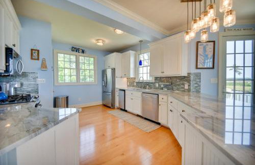 Bayfront White Stone Escape w/ Private Beach! - Photo 9