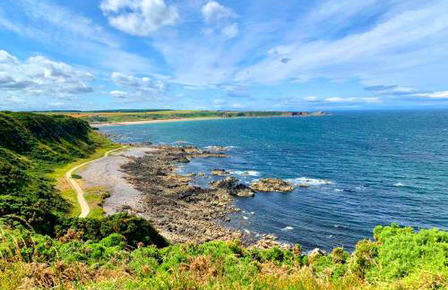 Spacious 2 Bedroom Home in Picturesque Cullen - Foto 30