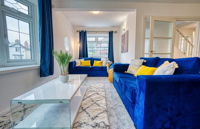 Modern 3 Bedroom 2 Bath Hse with Parking - Foto 15