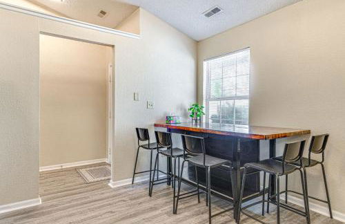 Westfield Home with Furnished Patio 2 Mi to Park St - Foto 6