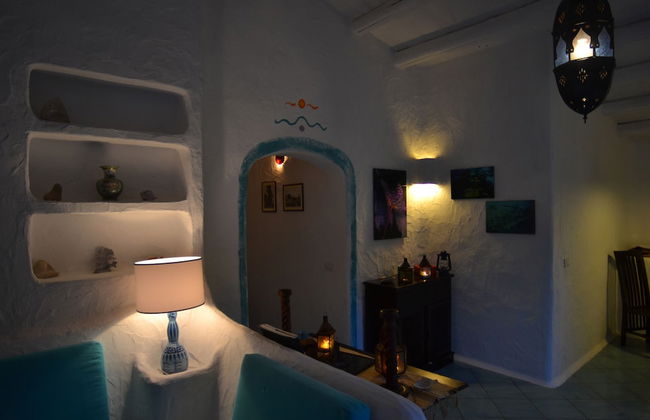 Charming Mediterranean House Surrounded by a Natural Oasis - Photo 7