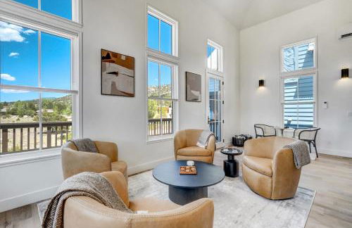 Whitewater Villa - 5BR Luxury Retreat with Hot Tub - Foto 13